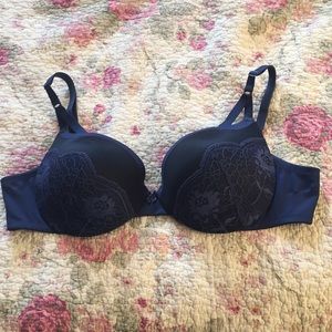 Maidenform 40 C padded bra slight push up